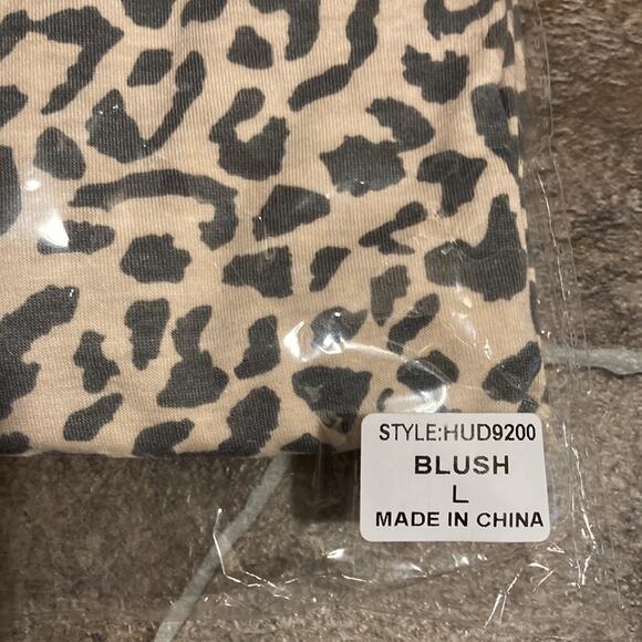 NWT La Miel Casual Lightweight Animal Print maxi with pockets Size: L - Picture 2 of 9